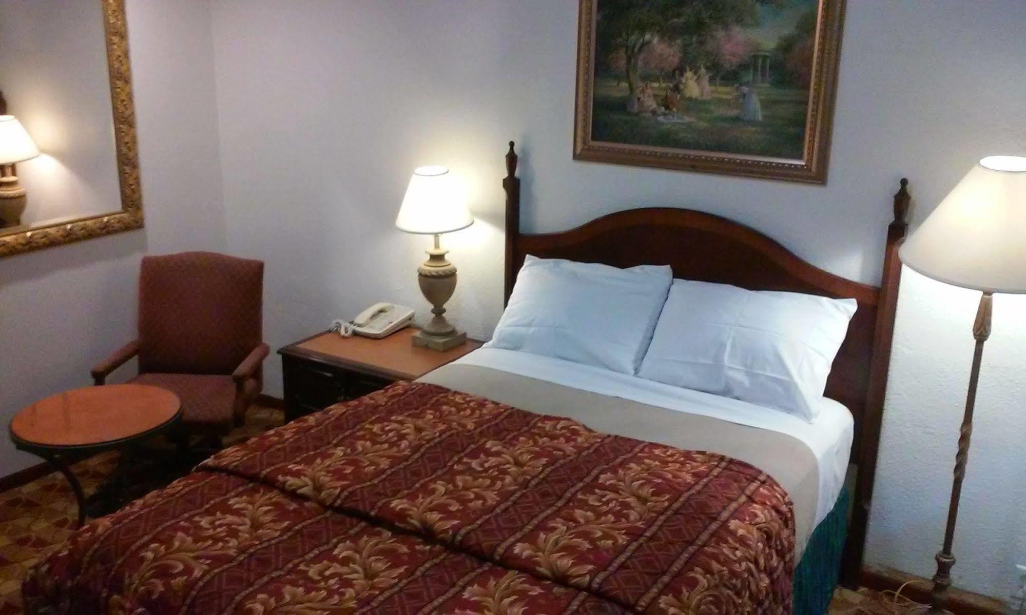 Economy Inn Paso Robles Εξωτερικό φωτογραφία