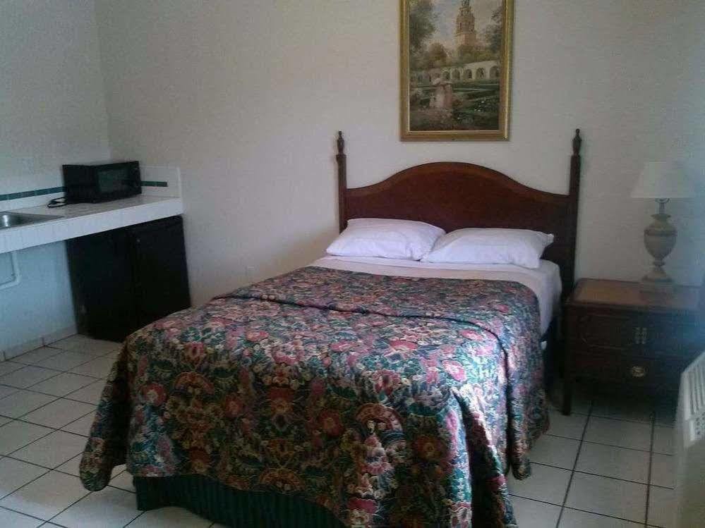 Economy Inn Paso Robles Εξωτερικό φωτογραφία